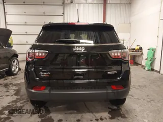 2022 Jeep Compass Latitude z VIN 3C4NJDBB9NT134329, wystawiony jako IAAI lot #41608109 z przebiegiem 21 994 mil mil oraz . Historia ofert i sprzedaży dostępna na DreamBid. Obrazek 17.
