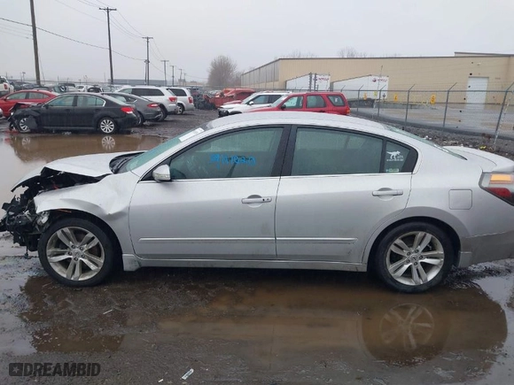 2012 Nissan Altima 3.5 SR with VIN 1N4BL2AP2CN409332, listed as a IAAI auction lot 39111020 with NaN miles. Bid and sale history available at carsss.com. Image 14.
