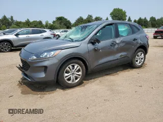 2022 Ford Escape S z VIN 1FMCU0F6XNUA33435, wystawiony jako Copart lot #60140695 z przebiegiem Nie podano mil oraz Nie do naprawy • Non repairable. Historia ofert i sprzedaży dostępna na DreamBid. Obrazek 1.