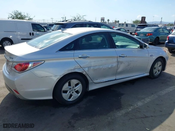 2012 Hyundai Sonata Hybrid with VIN KMHEC4A48CA027852, listed as a IAAI auction lot 41543446 with 163,504 mi miles. Bid and sale history available at carsss.com. Image 4.