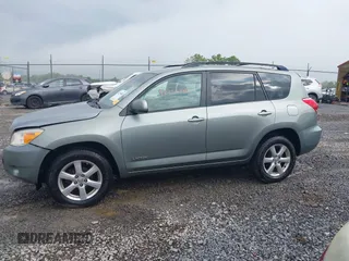 2008 Toyota RAV4 Limited с VIN JTMBD31V386076023, выставлен на аукционе IAAI как лот 42256880 с пробегом 200 495 миль миль и . История ставок и продаж доступна на DreamBid. Изображение 14.