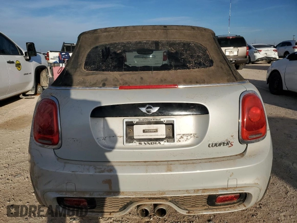 2016 MINI Convertible S z VIN WMWWG9C56G3A91978, wystawiony jako Copart lot #82303574 z przebiegiem Nie podano mil oraz Czysty tytuł • Clean title. Historia ofert i sprzedaży dostępna na DreamBid. Obrazek 6.
