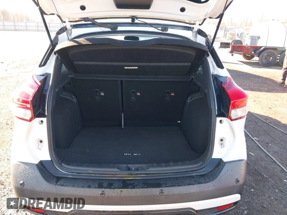2020 Nissan Kicks SR with VIN 3N1CP5DV5LL538232, listed as a IAAI auction lot 41761012 with 107,012 mi miles and . Bid and sale history available at carsss.com. Image 17.