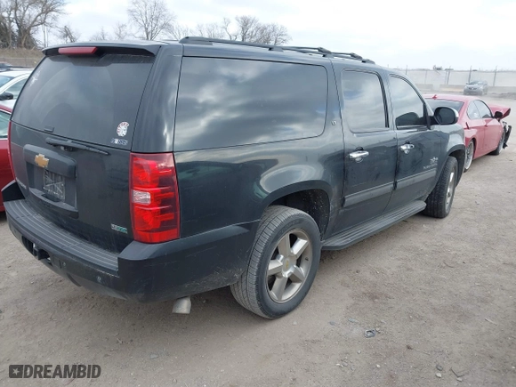 2012 Chevrolet Suburban LT with VIN 1GNSCJE03CR133874, listed as a IAAI auction lot 40995068 with 195,655 mi miles. Bid and sale history available at carsss.com. Image 4.
