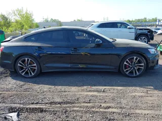 2024 Audi S5 Sportback Premium Plus z VIN WAUC4CF58RA071005, wystawiony jako IAAI lot #42154760 z przebiegiem 11 149 mil mil oraz . Historia ofert i sprzedaży dostępna na DreamBid. Obrazek 13.