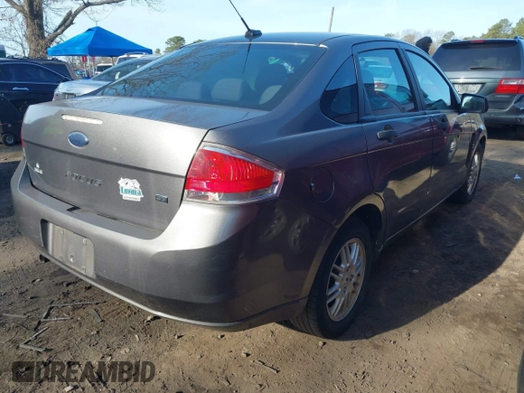 2011 Ford Focus SE with VIN 1FAHP3FN7BW172552, listed as a IAAI auction lot 41931964 with 33,553 mi miles. Bid and sale history available at carsss.com. Image 4.