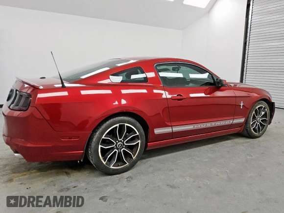2013 Ford Mustang V6 with VIN 1ZVBP8AM5D5241286, listed as a Copart auction lot 59552325 with 204,939 mi miles and Clean title. Bid and sale history available at DreamBid. Image 3.