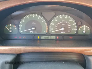 2003 Jaguar S-Type z VIN SAJEA01U53HM73131, wystawiony jako Copart lot #73430914 z przebiegiem 72 730 mil mil oraz Szkody całkowita. Historia ofert i sprzedaży dostępna na DreamBid. Obrazek 9.