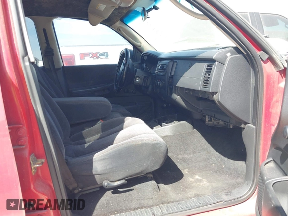 2003 Dodge Dakota Sport with VIN 1D7HL38X63S362491, listed as a IAAI auction lot 41642370 with 299,300 mi miles. Bid and sale history available at carsss.com. Image 5.