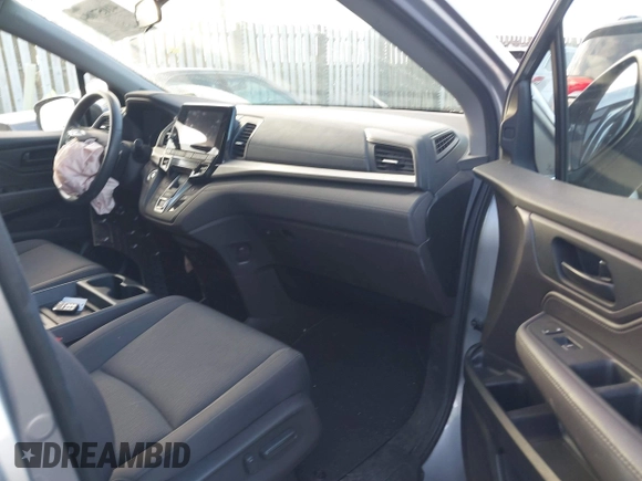 2019 Honda Odyssey EX with VIN 5FNRL6H56KB128197, listed as a IAAI auction lot 41057084 with 52,329 mi miles and . Bid and sale history available at DreamBid. Image 5.