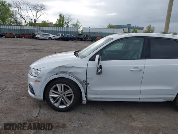 2017 Audi Q3 Premium z VIN WA1ECCFS7HR007729, wystawiony jako IAAI lot #42066580 z przebiegiem 116 460 mil mil oraz . Historia ofert i sprzedaży dostępna na DreamBid. Obrazek 6.