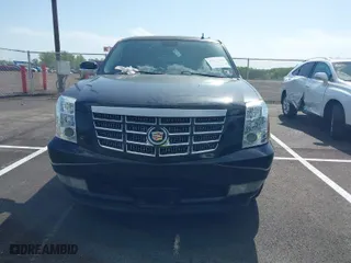 2013 Cadillac Escalade Luxury with VIN 1GYS4BEF6DR162720, listed as a IAAI auction lot 41971364 with 211,396 mi miles. Bid and sale history available at carsss.com. Image 12.