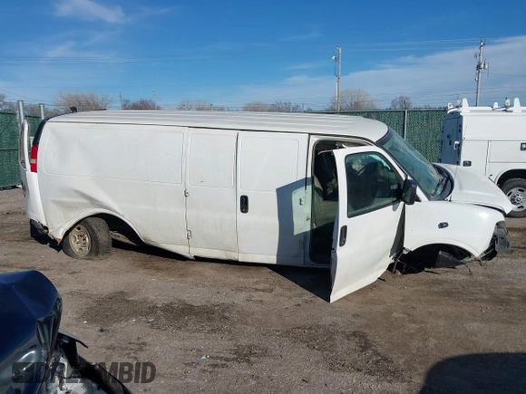 2020 Chevrolet Express Cargo Van with VIN 1GCWGBFP1L1125593, listed as a IAAI auction lot 41514331 with 204,887 mi miles. Bid and sale history available at carsss.com. Image 14.