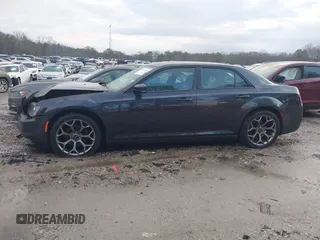 2018 Chrysler 300 with VIN 2C3CCABG0JH253924, listed as a IAAI auction lot 41407398 with 113,013 mi miles. Bid and sale history available at carsss.com. Image 14.