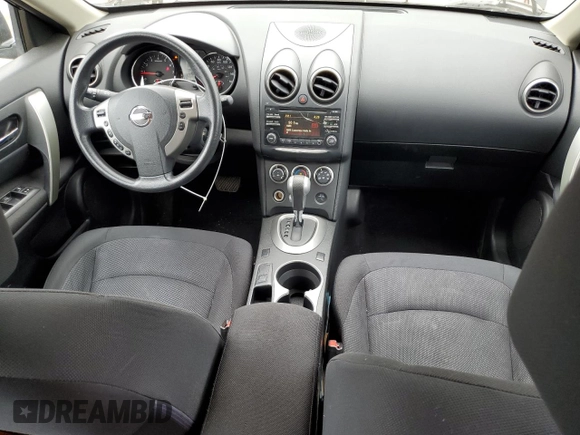 2015 Nissan Rogue S z VIN JN8AS5MV9FW764652, wystawiony jako Copart lot #56735095 z przebiegiem 104 647 mil mil oraz Szkody całkowita. Historia ofert i sprzedaży dostępna na DreamBid. Obrazek 8.