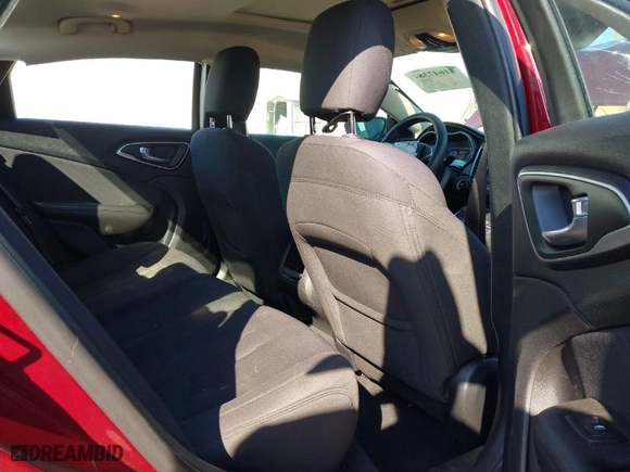 2015 Chrysler 200 Limited with VIN 1C3CCCAB7FN621533, listed as a IAAI auction lot 41647384 with 119,290 mi miles. Bid and sale history available at carsss.com. Image 8.