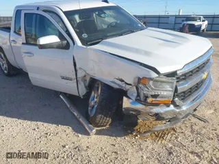 2016 Chevrolet Silverado 1500 LT with VIN 3GCUKREC8GG112179, listed as a IAAI auction lot 40848430 with 215,739 mi miles. Bid and sale history available at carsss.com. Image 6.