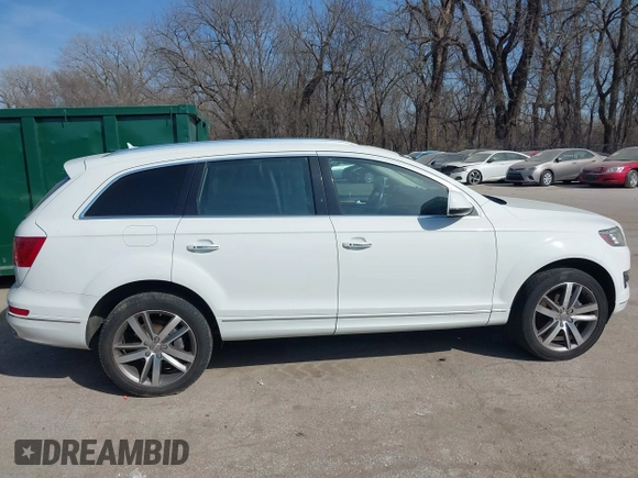 2014 Audi Q7 3.0L TDI Prestige with VIN WA1VMAFE2ED013300, listed as a IAAI auction lot 41801591 with 164,514 mi miles. Bid and sale history available at carsss.com. Image 13.