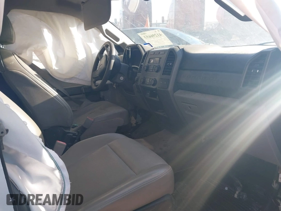 2019 Ford Super Duty F-250 SRW XL with VIN 1FD7W2B67KEG48754, listed as a IAAI auction lot 41296653 with 1 mi miles. Bid and sale history available at carsss.com. Image 5.