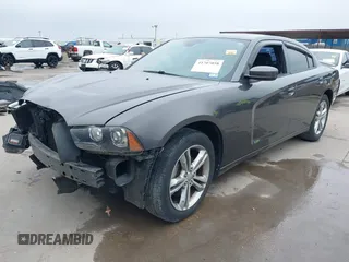 2013 Dodge Charger SXT z VIN 2C3CDXJG5DH572032, wystawiony jako IAAI lot #41707058 z przebiegiem 109 147 mil mil oraz . Historia ofert i sprzedaży dostępna na DreamBid. Obrazek 19.
