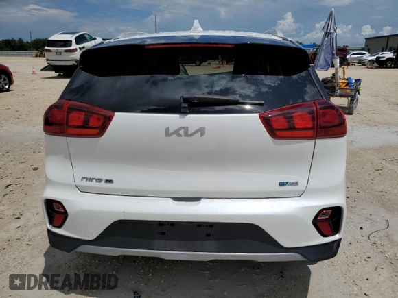 2022 Kia Niro LX with VIN KNDCB3LC6N5520955, listed as a Copart auction lot 68209774 with 0 mi miles and Non Repairable. Bid and sale history available at carsss.com. Image 6.