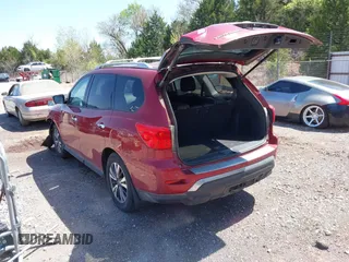 2017 Nissan Pathfinder SV z VIN 5N1DR2MN9HC682035, wystawiony jako IAAI lot #41956320 z przebiegiem 148 358 mil mil oraz . Historia ofert i sprzedaży dostępna na DreamBid. Obrazek 3.