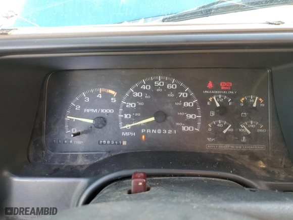 1995 GMC Sierra 2500 with VIN 1GTGC29K8SE547576, listed as a Copart auction lot 87933745 with 256,311 mi miles and Salvage Title. Bid and sale history available at carsss.com. Image 9.