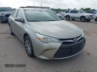2017 Toyota Camry XLE z VIN 4T1BF1FK9HU706941, wystawiony jako IAAI lot #41897036 z przebiegiem 103 556 mil mil oraz . Historia ofert i sprzedaży dostępna na DreamBid. Obrazek 1.