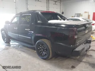 2011 Chevrolet Avalanche LTZ with VIN 3GNTKGE39BG192060, listed as a IAAI auction lot 41757583 with 90,335 mi miles. Bid and sale history available at carsss.com. Image 3.
