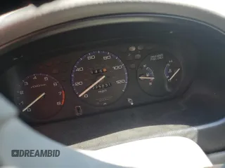 1998 Honda Civic LX z VIN 2HGEJ6576WH566858, wystawiony jako Copart lot #63260834 z przebiegiem 225 031 mil mil oraz Szkoda całkowita • Salvage title. Historia ofert i sprzedaży dostępna na DreamBid. Obrazek 9.