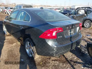 2013 Volvo S60 T5 with VIN YV1612FH0D2193433, listed as a IAAI auction lot 41756957 with 96,720 mi miles. Bid and sale history available at carsss.com. Image 3.