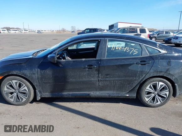 2017 Honda Civic Sedan EX-L with VIN 19XFC1F77HE015318, listed as a IAAI auction lot 41664375 with 61,011 mi miles. Bid and sale history available at carsss.com. Image 13.