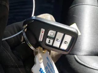 2018 Honda Accord EX z VIN 1HGCV1F47JA242618, wystawiony jako IAAI lot #41994851 z przebiegiem 67 715 mil mil oraz . Historia ofert i sprzedaży dostępna na DreamBid. Obrazek 11.