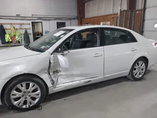 2008 Toyota Avalon XL with VIN 4T1BK36B58U299224, listed as a IAAI auction lot 41895152 with 97,971 mi miles. Bid and sale history available at carsss.com. Image 6.
