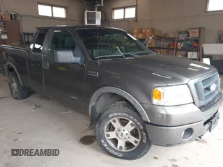 2007 Ford F-150 XLT with VIN 1FTPX14V47FA46038, listed as a IAAI auction lot 42115958 with 179,939 mi miles. Bid and sale history available at carsss.com. Image 1.