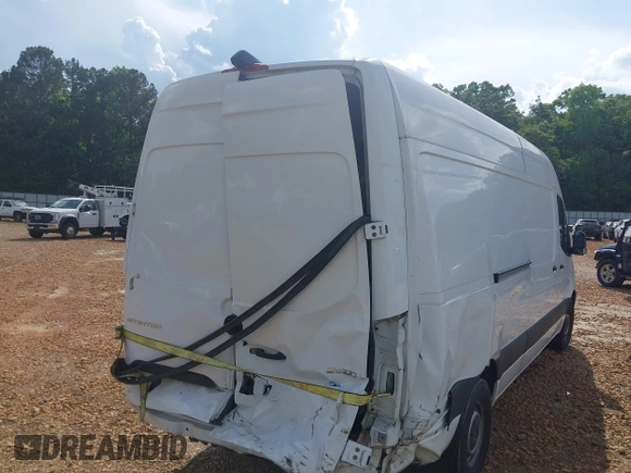 2021 Mercedes-Benz Sprinter Cargo with VIN W1Y4ECHY0MT073349, listed as a IAAI auction lot 39699453 with 136,101 mi miles and . Bid and sale history available at carsss.com. Image 20.