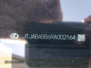 2024 Lexus RZ 300e Premium z VIN JTJABABB6RA002164, wystawiony jako Copart lot #56575245 z przebiegiem 11 687 mil mil oraz Szkoda całkowita • Salvage title. Historia ofert i sprzedaży dostępna na DreamBid. Obrazek 13.
