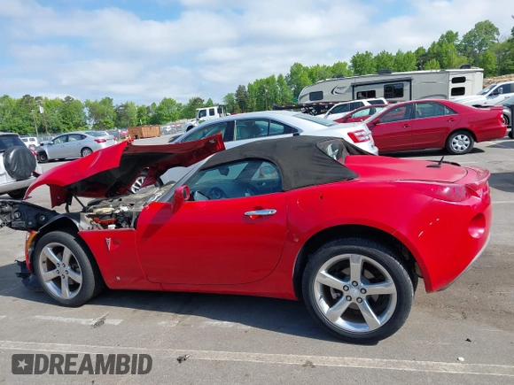 2008 Pontiac Solstice z VIN 1G2MB35B58Y102189, wystawiony jako IAAI lot #42146408 z przebiegiem Nie podano mil oraz . Historia ofert i sprzedaży dostępna na DreamBid. Obrazek 14.