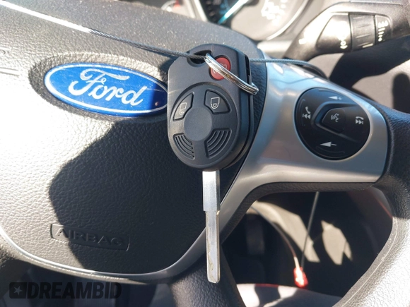 2015 Ford Escape SE with VIN 1FMCU0GX1FUB81563, listed as a IAAI auction lot 41564612 with 120,582 mi miles and . Bid and sale history available at DreamBid. Image 11.
