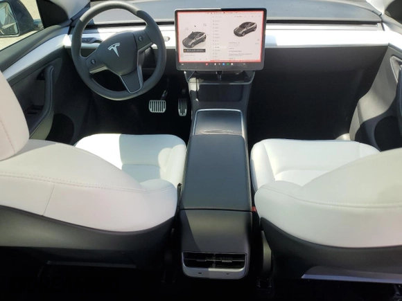 2024 Tesla Model Y Long Range with VIN 7SAYGDEE6RA226035, listed as a Copart auction lot 52539375 with 14,220 mi miles and Salvage title. Bid and sale history available at DreamBid. Image 8.