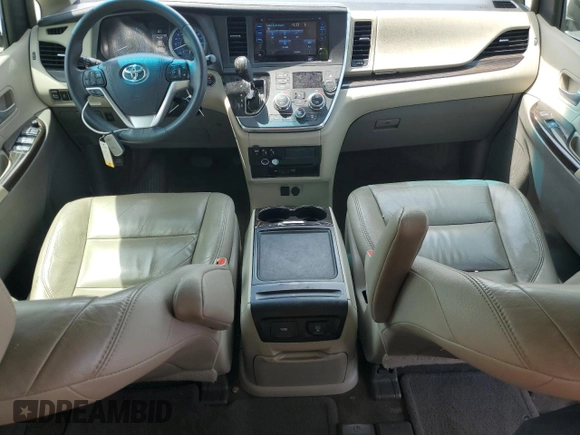 2017 Toyota Sienna XLE Auto Access Seat z VIN 5TDYZ3DC4HS777756, wystawiony jako Copart lot #54492365 z przebiegiem 183 890 mil mil oraz Czysty tytuł • Clean title. Historia ofert i sprzedaży dostępna na DreamBid. Obrazek 8.