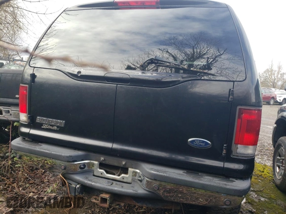 2001 Ford Excursion Limited z VIN 1FMNU43S41EC44930, wystawiony jako Copart lot #48939145 z przebiegiem 206 965 mil mil oraz Czysty tytuł • Clean title. Historia ofert i sprzedaży dostępna na DreamBid. Obrazek 6.