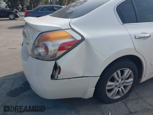 2012 Nissan Altima S z VIN 1N4AL2AP0CN549116, wystawiony jako IAAI lot #42487248 z przebiegiem 153 963 mil mil oraz . Historia ofert i sprzedaży dostępna na DreamBid. Obrazek 6.