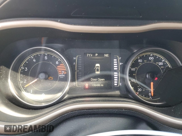 2018 Jeep Cherokee Latitude with VIN 1C4PJLCB6JD587468, listed as a Copart auction lot 52258695 with 136,466 mi miles and Salvage title. Bid and sale history available at DreamBid. Image 9.