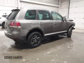 2008 Volkswagen Touareg V6 с VIN WVGBE77L18D028912, выставлен на аукционе IAAI как лот 41615381 с пробегом 182 982 миль миль и . История ставок и продаж доступна на DreamBid. Изображение 4.