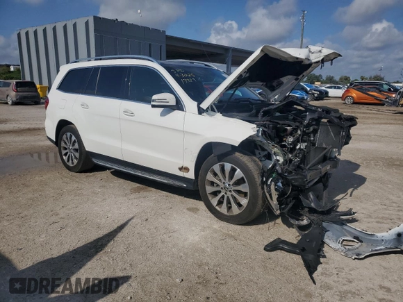 2017 Mercedes-Benz GLS 450 z VIN 4JGDF6EE4HA909349, wystawiony jako Copart lot #55535535 z przebiegiem 57 360 mil mil oraz Szkoda całkowita • Salvage title. Historia ofert i sprzedaży dostępna na DreamBid. Obrazek 4.