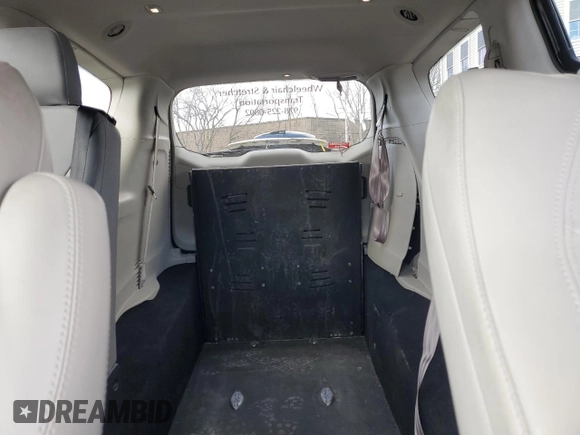 2021 Chrysler Voyager LXi z VIN 2C4RC1DGXMR525803, wystawiony jako Copart lot #46672535 z przebiegiem 62 792 mil mil oraz Szkoda całkowita • Salvage title. Historia ofert i sprzedaży dostępna na DreamBid. Obrazek 10.