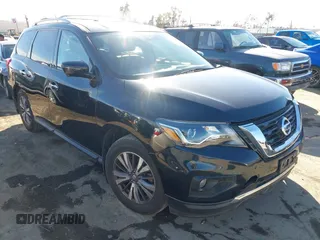 2017 Nissan Pathfinder SV z VIN 5N1DR2MN1HC630141, wystawiony jako IAAI lot #41376712 z przebiegiem 75 133 mil mil oraz . Historia ofert i sprzedaży dostępna na DreamBid. Obrazek 1.