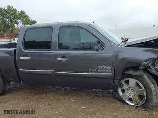 2010 Chevrolet Silverado 1500 LT with VIN 3GCRCSE02AG234916, listed as a IAAI auction lot 41376798 with 215,891 mi miles. Bid and sale history available at carsss.com. Image 14.
