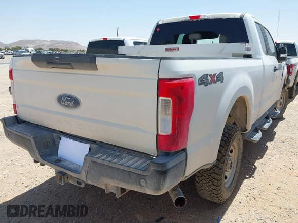 2017 Ford F-250 XLT with VIN 1FT7X2B61HEF18219, listed as a IAAI auction lot 42256823 with 174,381 mi miles and . Bid and sale history available at DreamBid. Image 4.